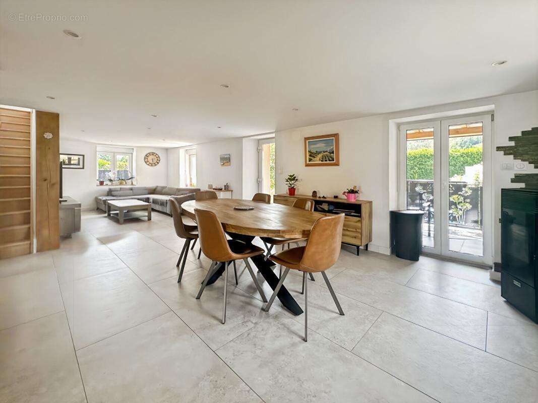 Saint-Amarin, 68550, Maison 100 m2,  3 chambres ? Terrain plat et clos de 7,5 ares - photo 4