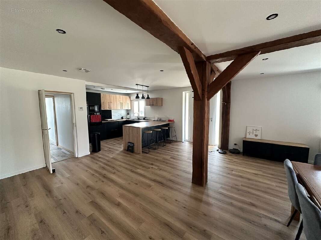 Maison à CHATEAUNEUF-EN-THYMERAIS