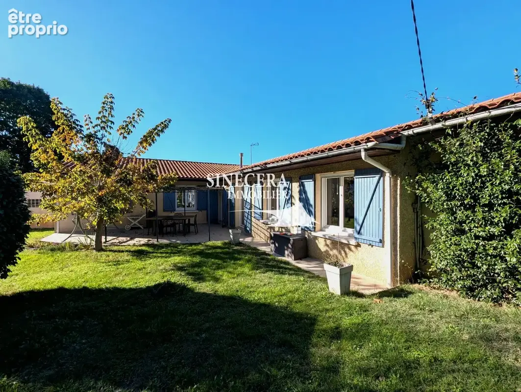 Photo Maison à Salles au prix de 388 500€