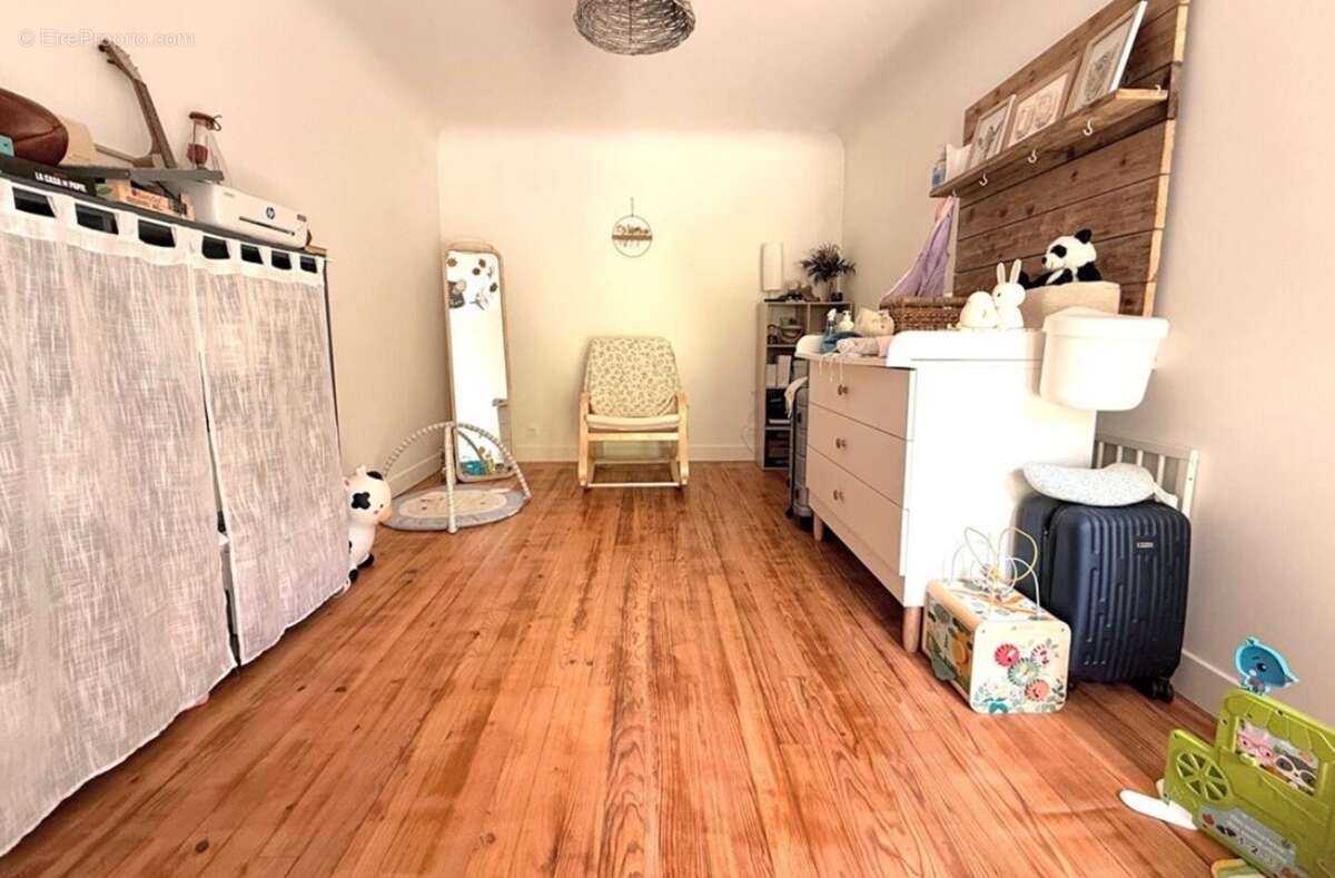 À vendre : Maison individuelle de 180 m² à Mouguerre, à proximité de Bayonne - photo 9