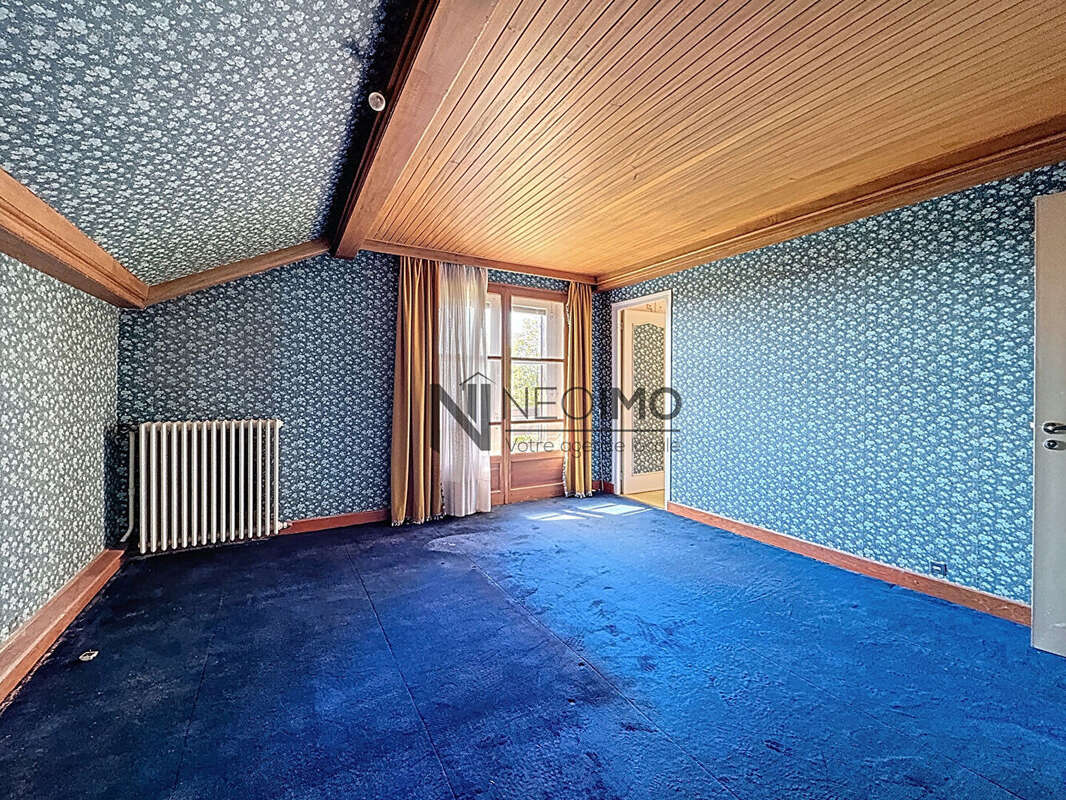 Maison à NEUFCHATEAU