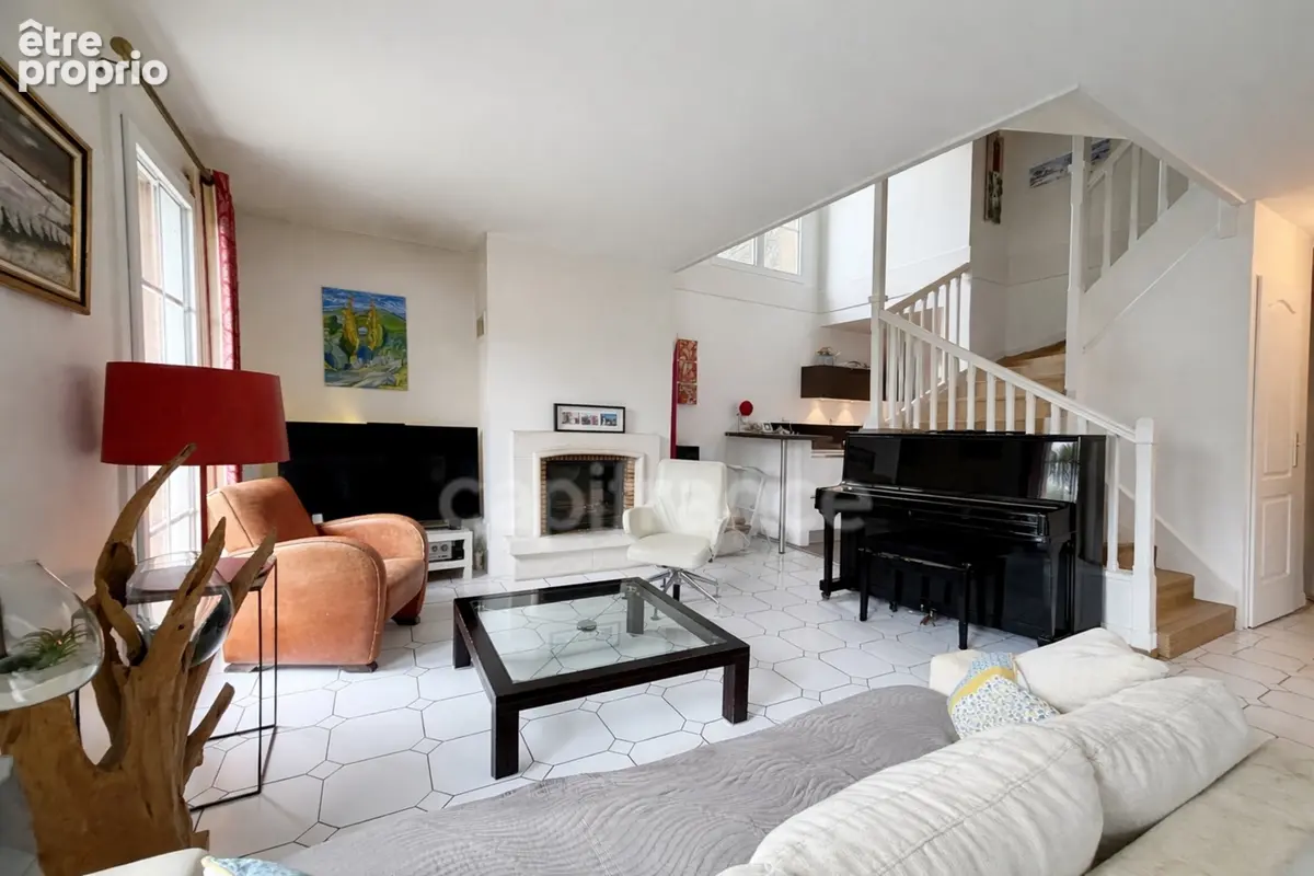 Maison familiale de 164 m² - 4 chambres - Port Cergy - photo 4
