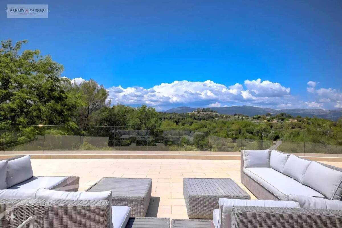 Maison à MOUANS-SARTOUX