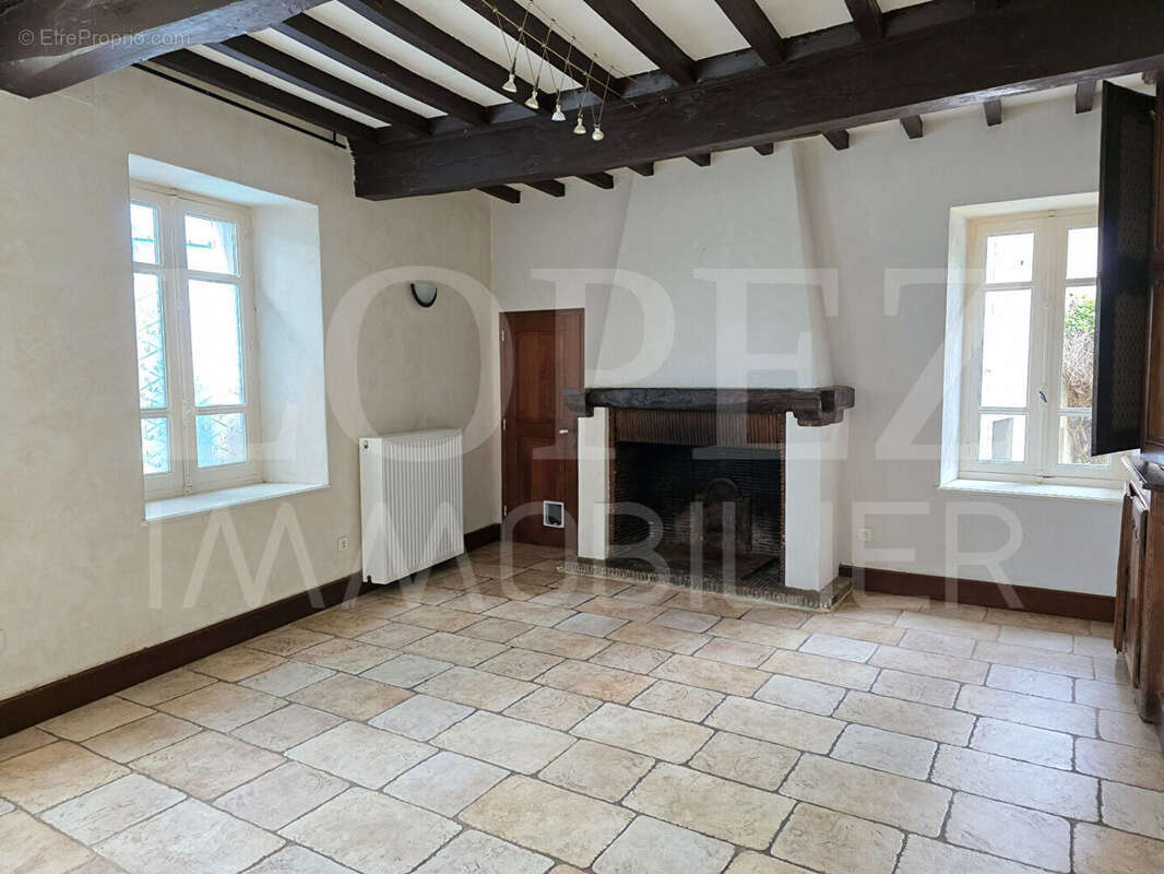 Maison à AIGUEFONDE