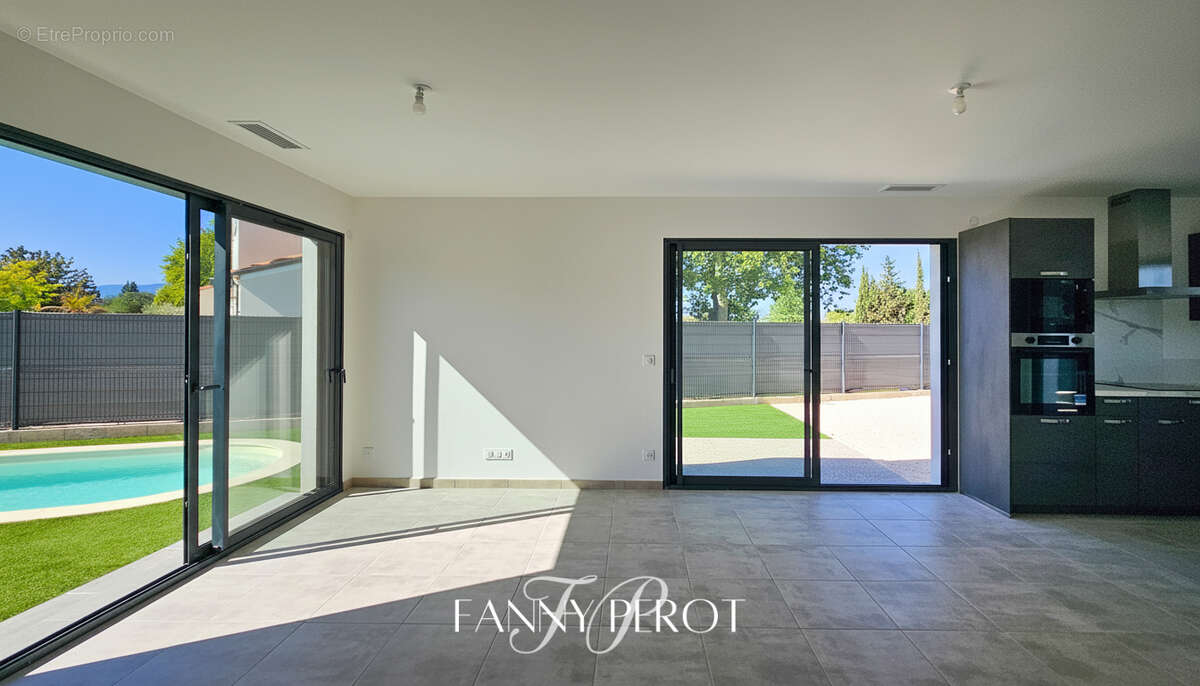 Maison 3 faces de 90 m² avec piscine et garage à Saint-Cyprien - photo 3