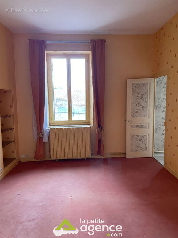 Maison à COSNE-COURS-SUR-LOIRE