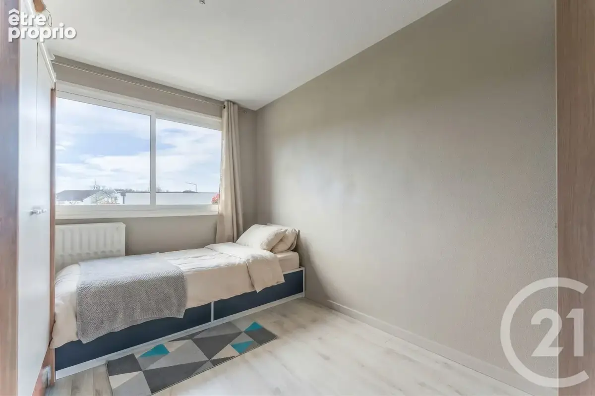 Appartement 4 pièces 77 m² à vendre à Saint-Priest (69800) - photo 5