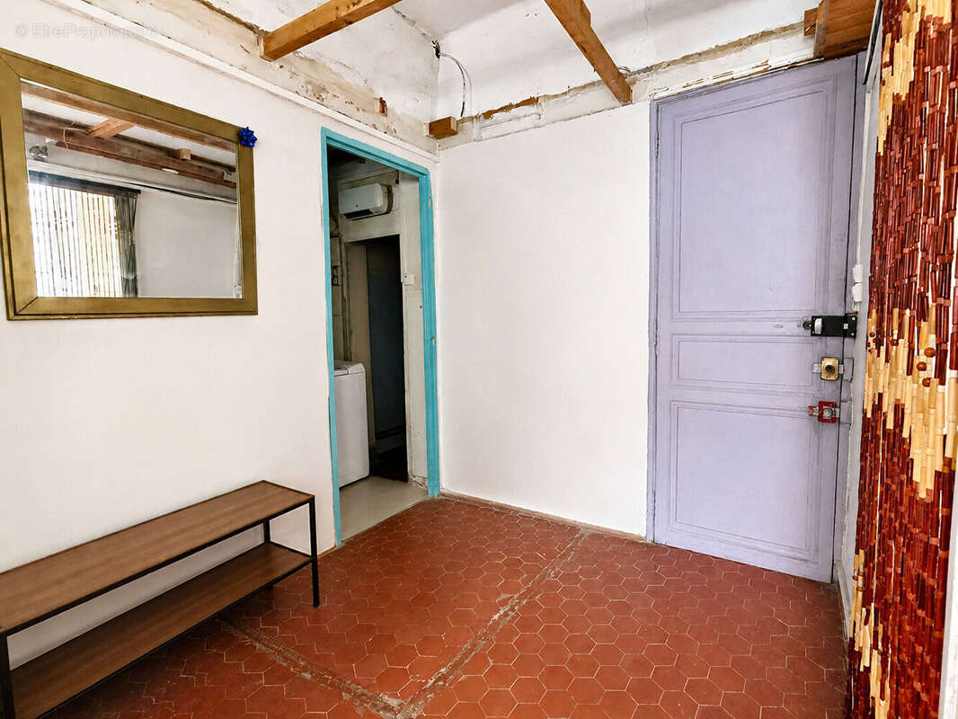 T2 à rénover dans le quartier prisé de Vauban -  Marseille 6e - photo 5