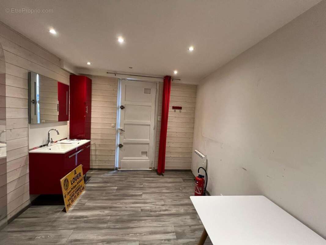 Commerce 69 m² à Lisieux  - photo 6