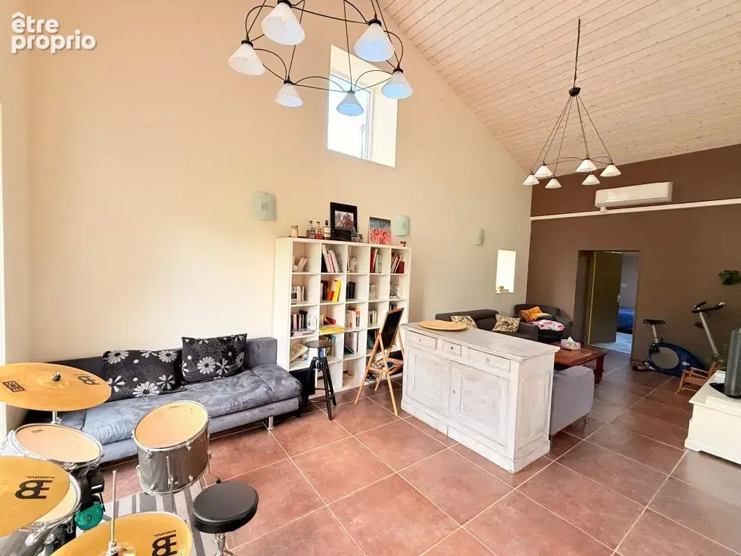 Maison spacieuse à vendre à Genouillé - photo 8