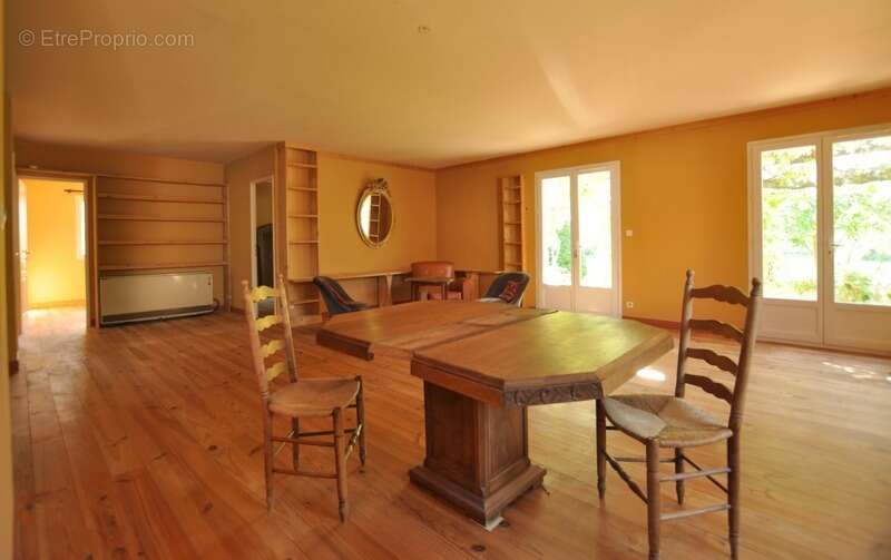 Maison à SAINT-SORLIN-EN-VALLOIRE