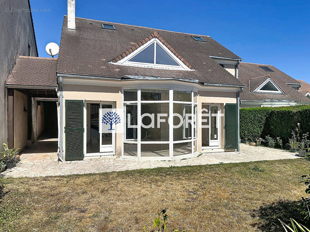 Maison à FEUCHEROLLES
