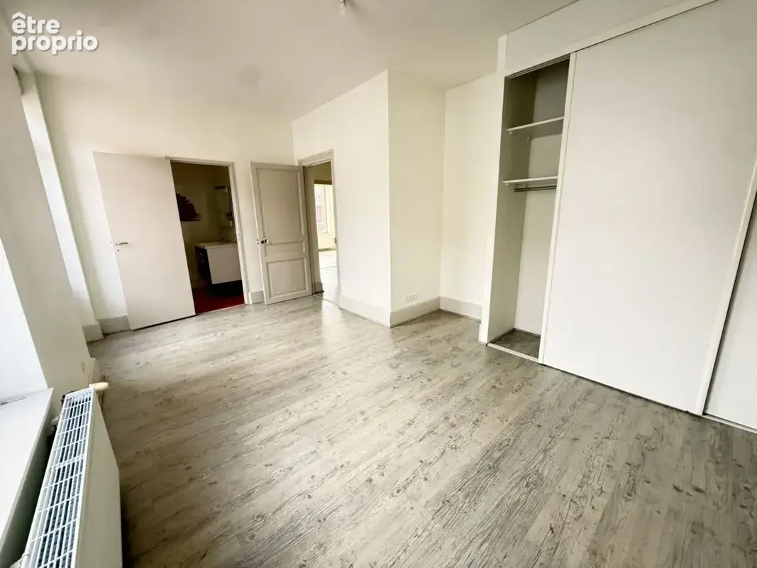 Maison de ville de caractère - 3CH - Cour et Stationnement - photo 8