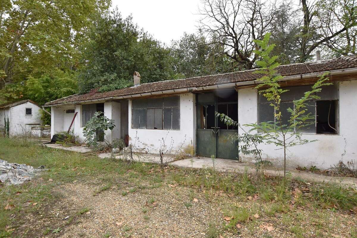 Maison à VERGEZE