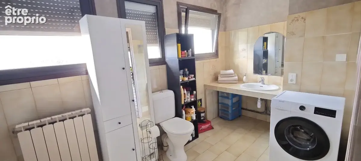 Maison de plain-pied sur terrasse & véranda de 45 m² - Vue dégagée sur terrain clos de 3 800 m² - photo 10