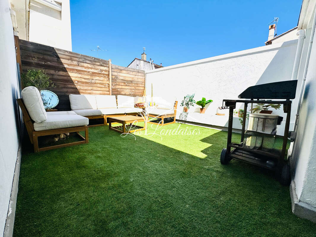 Appartement à LA LONDE-LES-MAURES