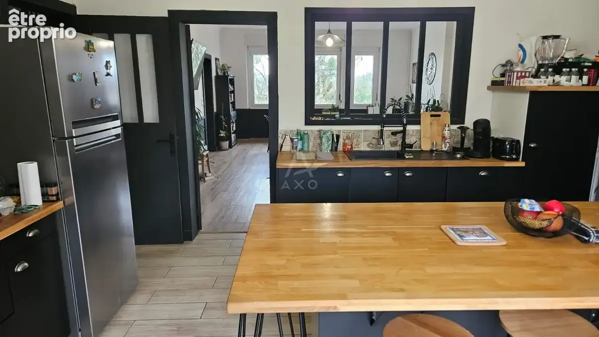 Maison 7 pièces de 276 m² 5 chambres avec piscine et dépendances - photo 7