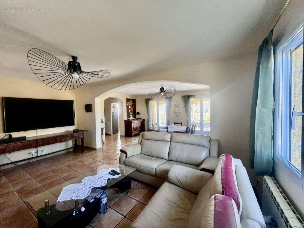 Maison à SAINT-GILLES