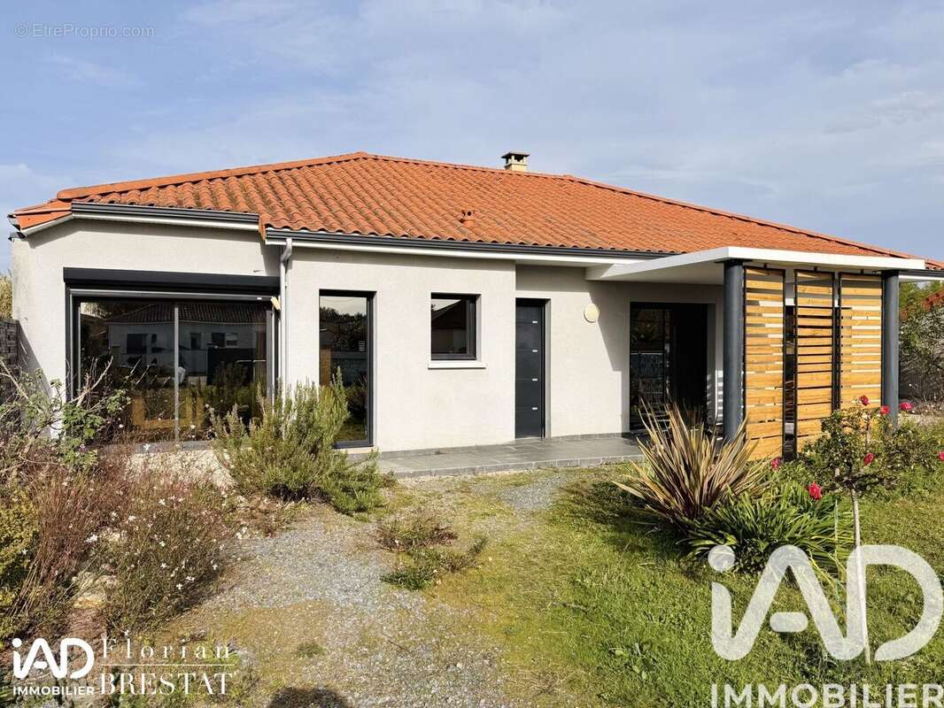 Photo 2 - Maison à ORLEIX