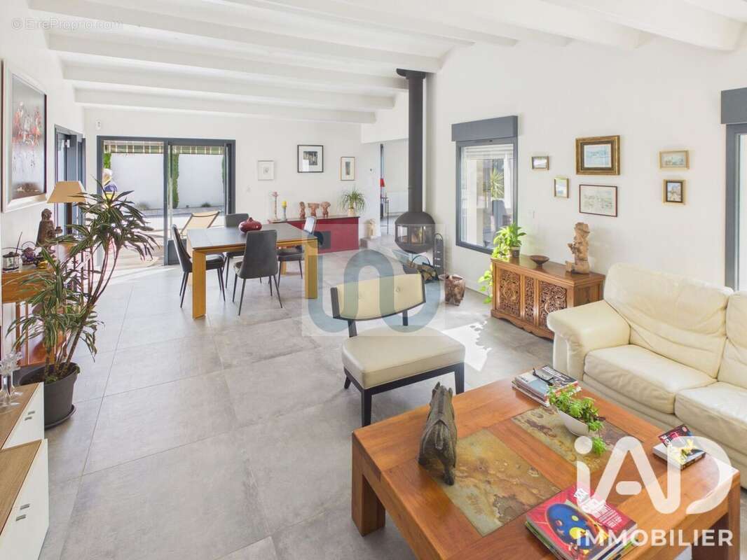 Maison 168 m² à La Flotte  - photo 5
