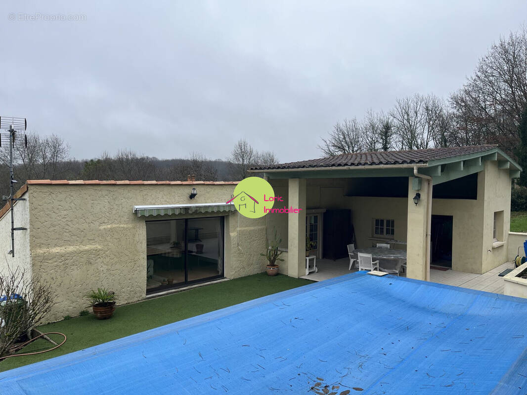 Maison à FONTCOUVERTE