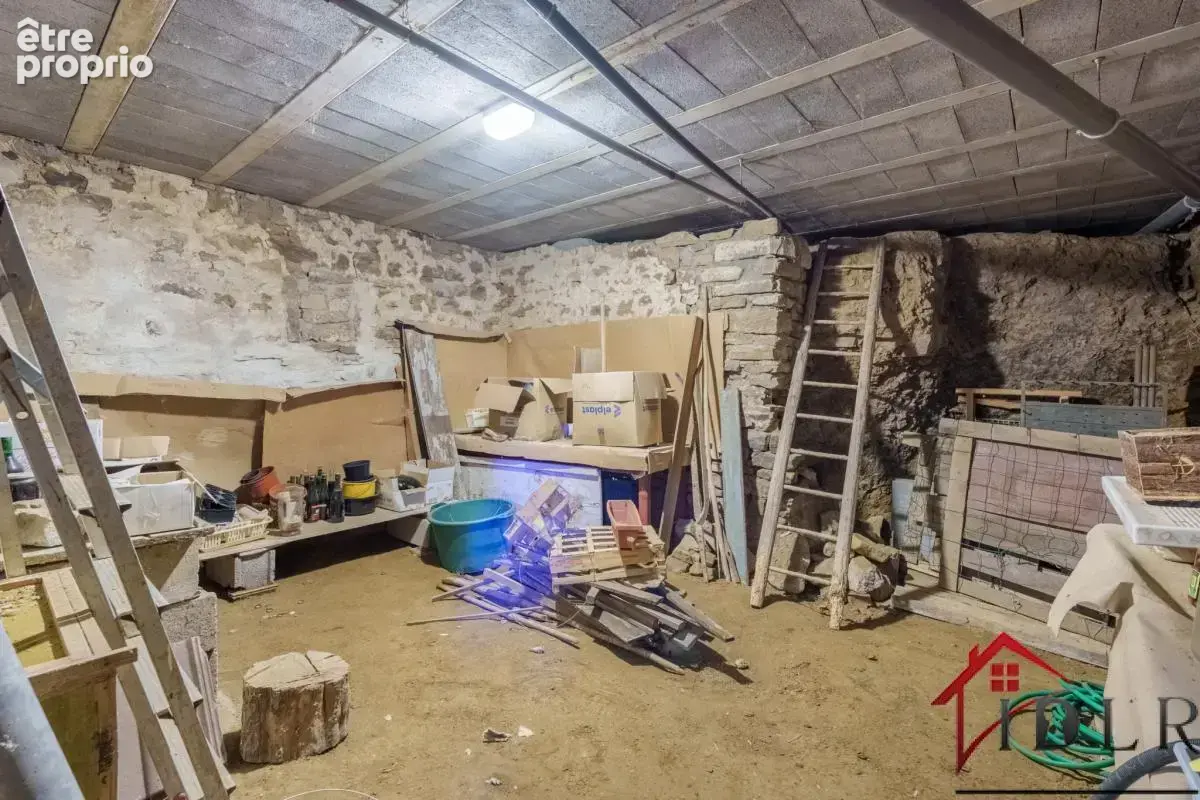 RARE   Maison de Village avec Vue et Potentiel à Coiffy-le- - photo 24