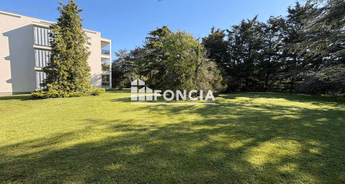 Appartement à FRENEUSE