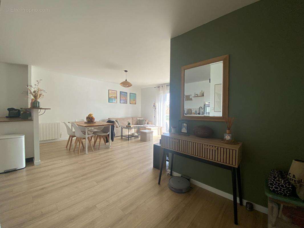 Appartement à LE PELLERIN