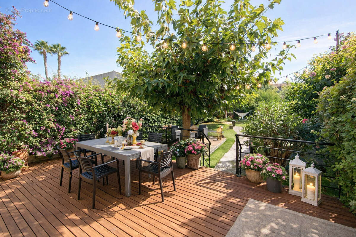 Appartement à SAINT-CYR-SUR-MER