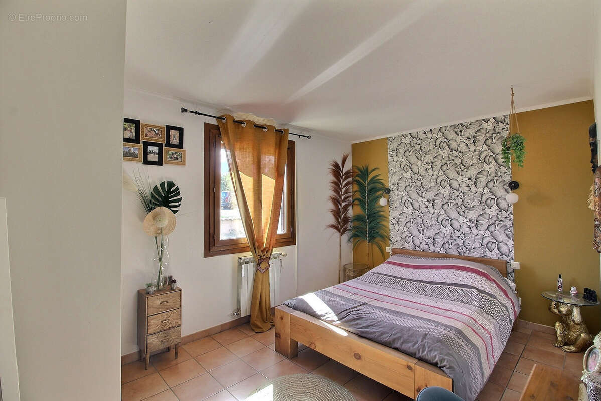 Maison à SAINT-MARTIN-DE-LONDRES