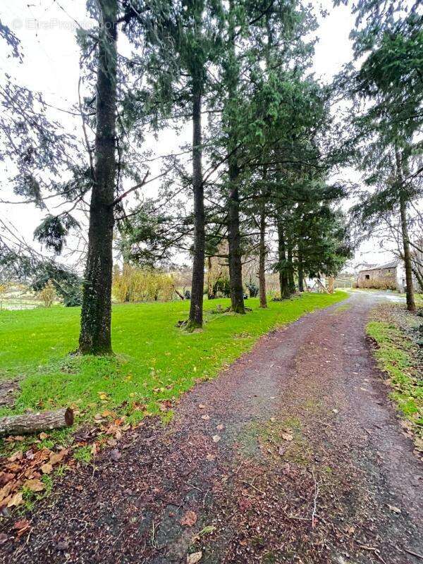 Maison à MONTOURNAIS