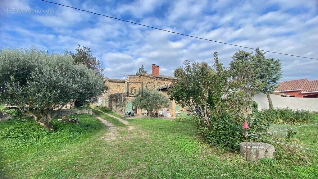 Authentique, maison en pierre avec gîte indépendant - photo 1