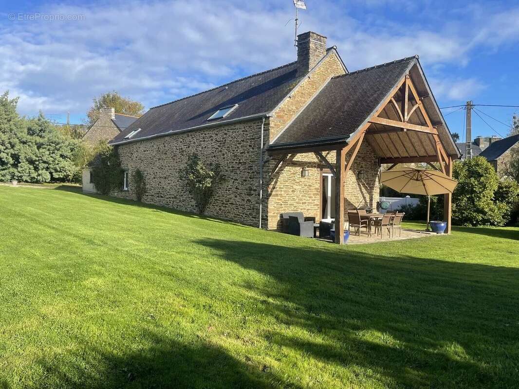 Maison à PLOUER-SUR-RANCE