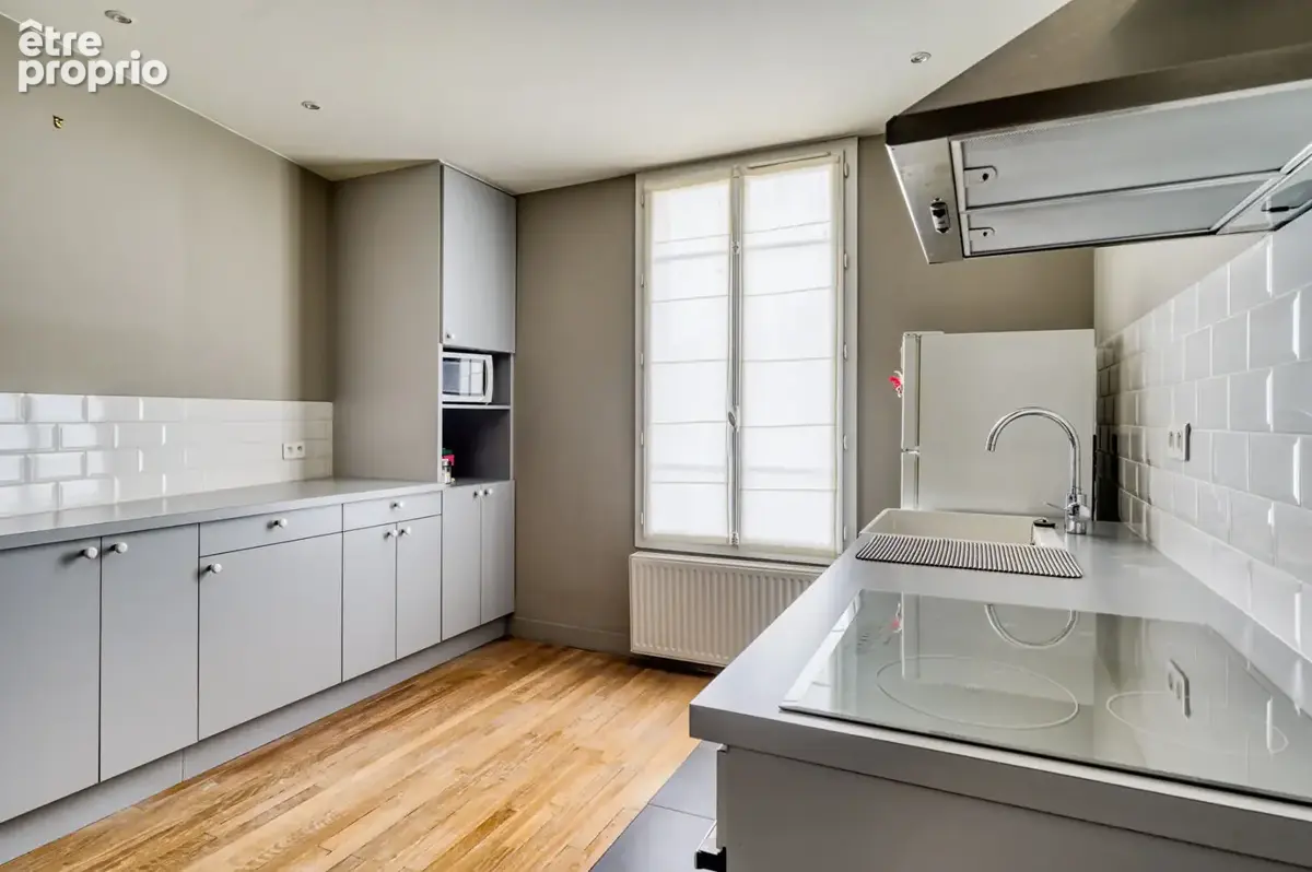 Autour du PARC dans immeuble 1930 en briques Beau 2 pièces rénovés - photo 3