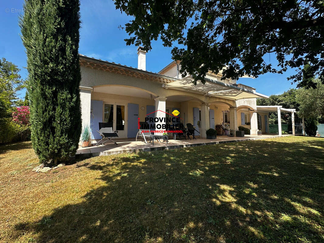 Maison 149 m² à Taulignan  - photo 3
