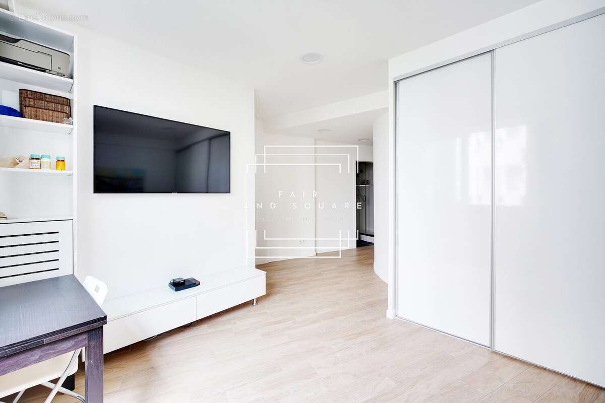 Appartement à NEUILLY-SUR-SEINE
