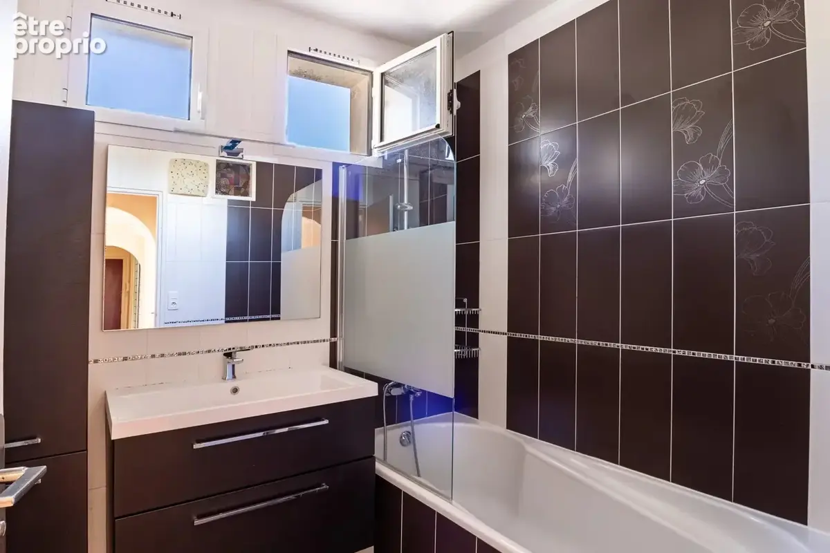 Estienne d'orves- 4 pièces - 73 m² - dernier étage - balcons - vue dégagée - photo 9