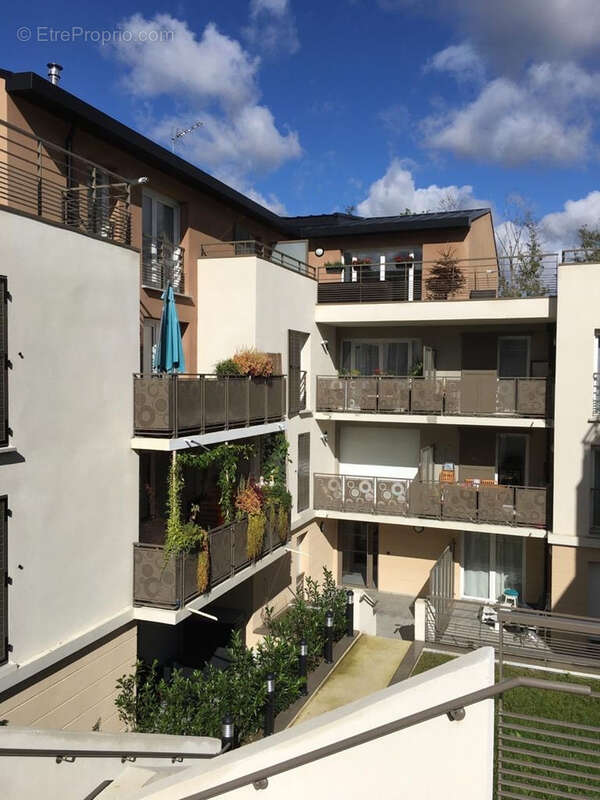 Appartement à BURES-SUR-YVETTE