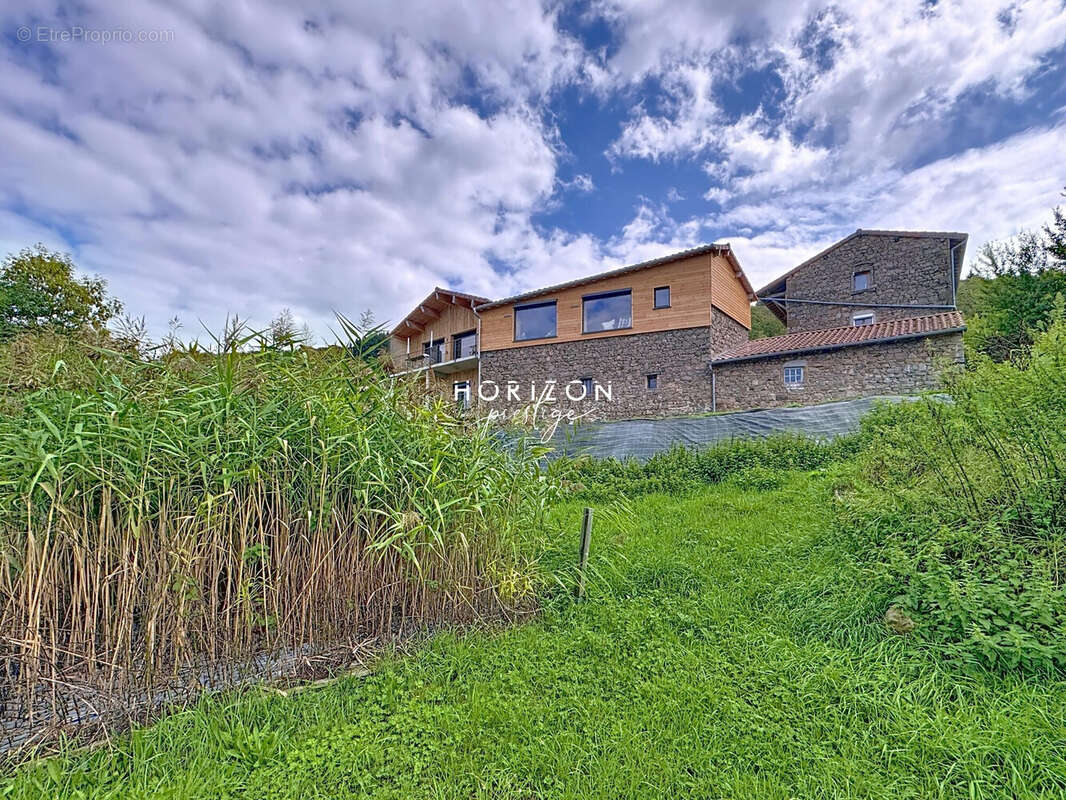 Maison à LA CHAPELLE-DE-GUINCHAY