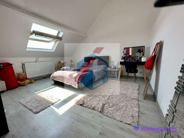 Agréable maison 4 chambres avec grand garage et beau jardin - photo 6