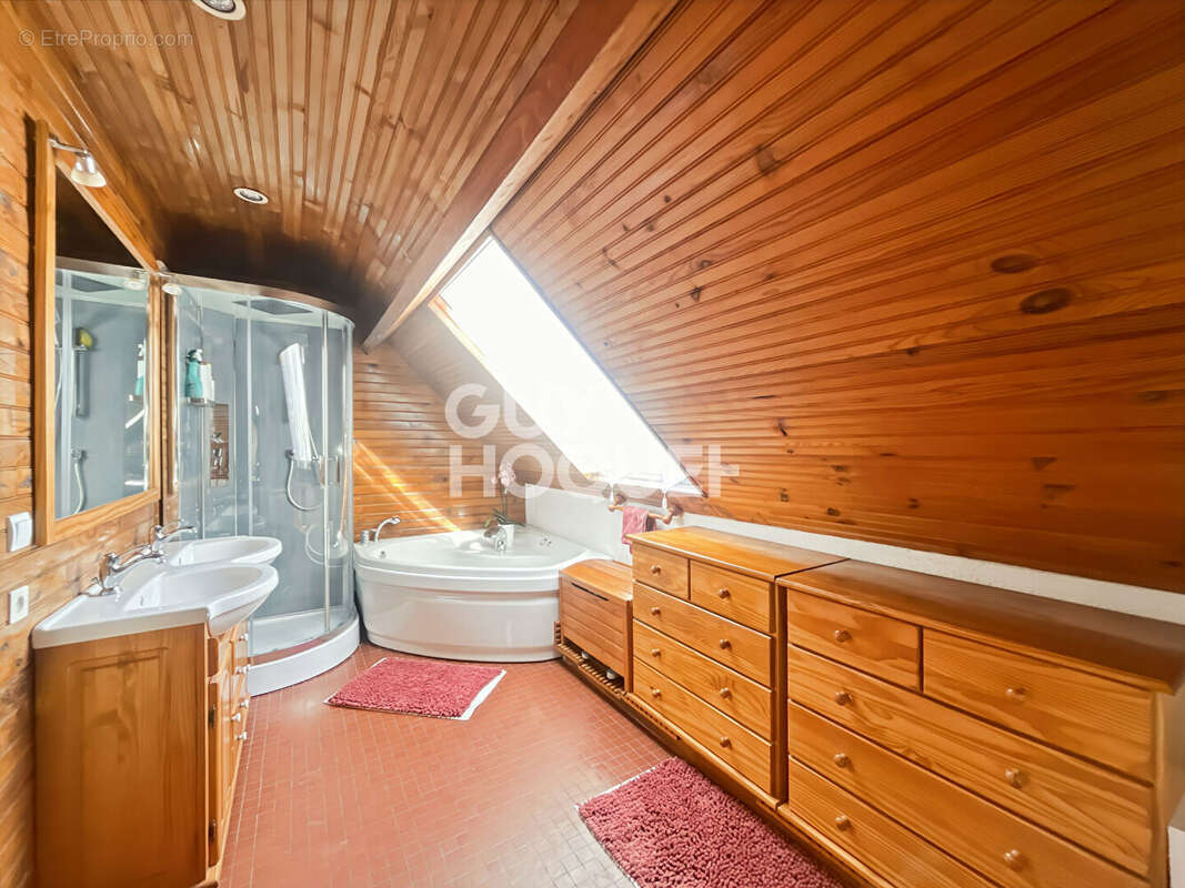 Maison à FONTENAY-TRESIGNY