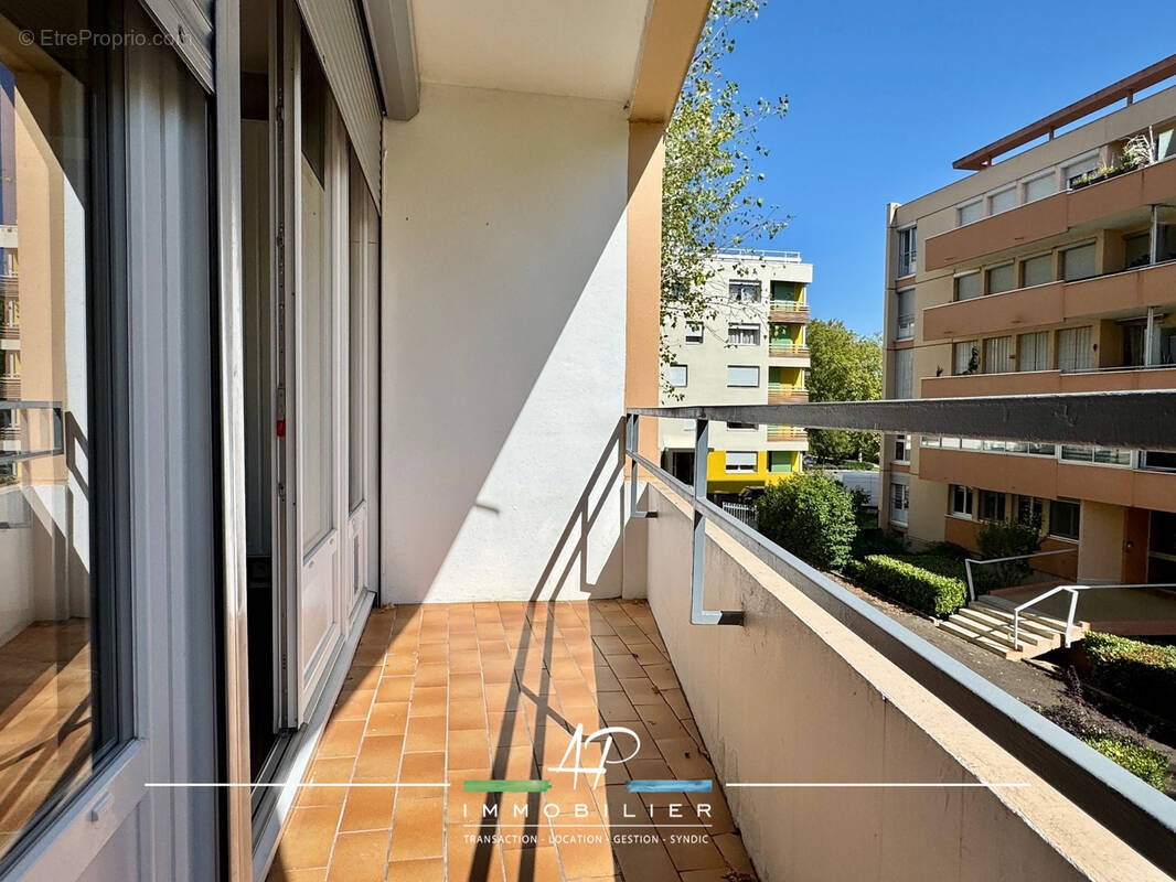 Appartement à CHENOVE