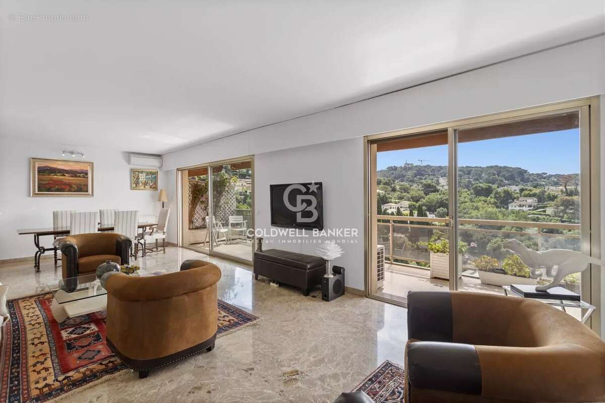 Appartement à LE CANNET