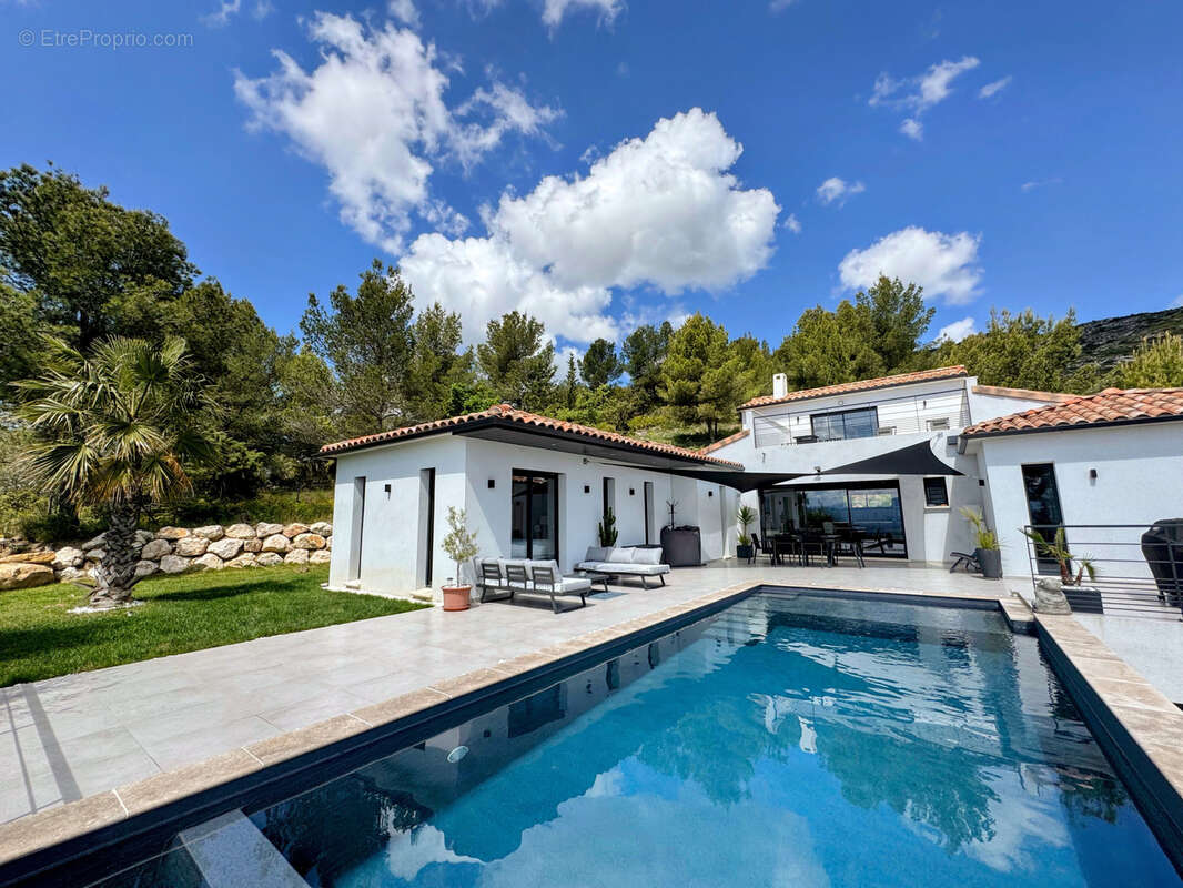 Maison à PUYLOUBIER