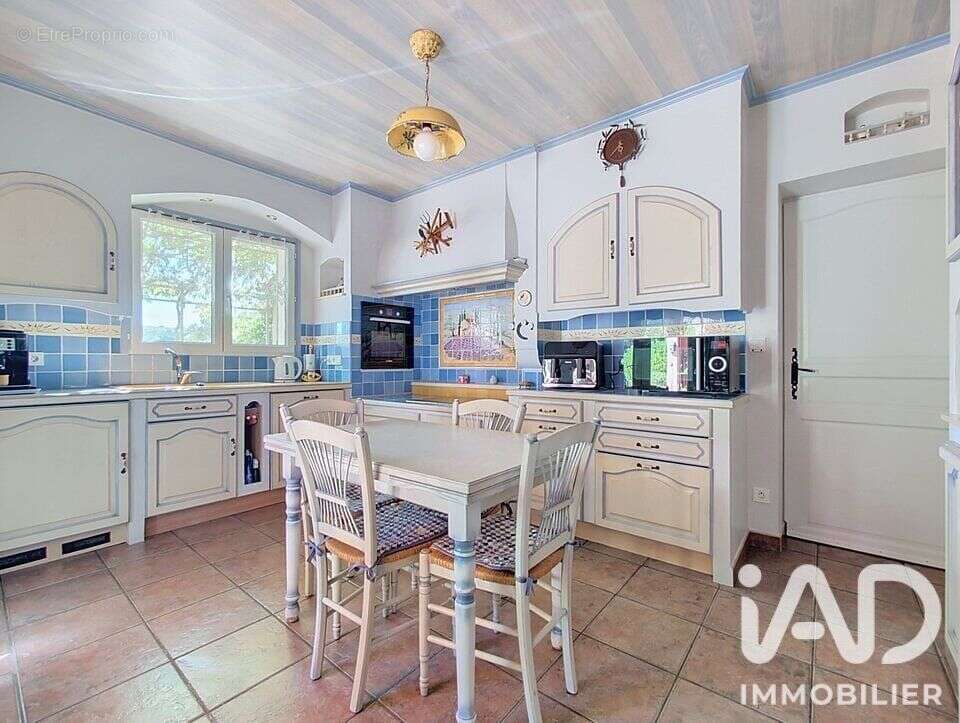 Maison 168 m² à Rochegude  - photo 9
