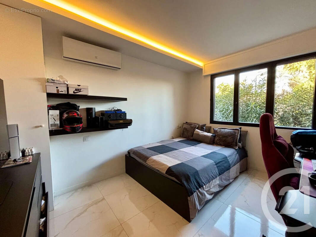 Appartement à LE CANNET