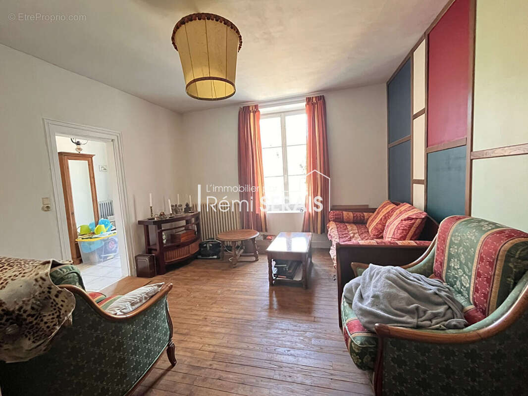 Appartement libre à vendre de type F2 à vendre ARGENTAN - photo 5