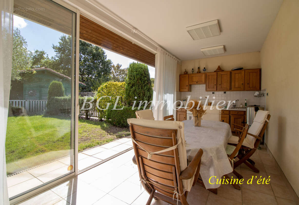 Maison familiale de 200 m2 à La Hume (Gujan-Mestras) - belle situation - photo 9