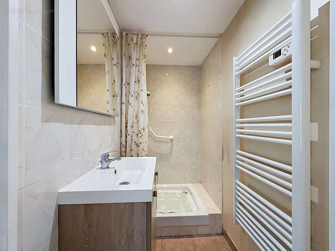 Très jolie maison individuelle de 115m2 avec terrain et piscine - LEVENS - photo 15