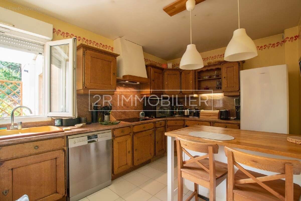 Maison à SAINT-THIBAULT-DES-VIGNES